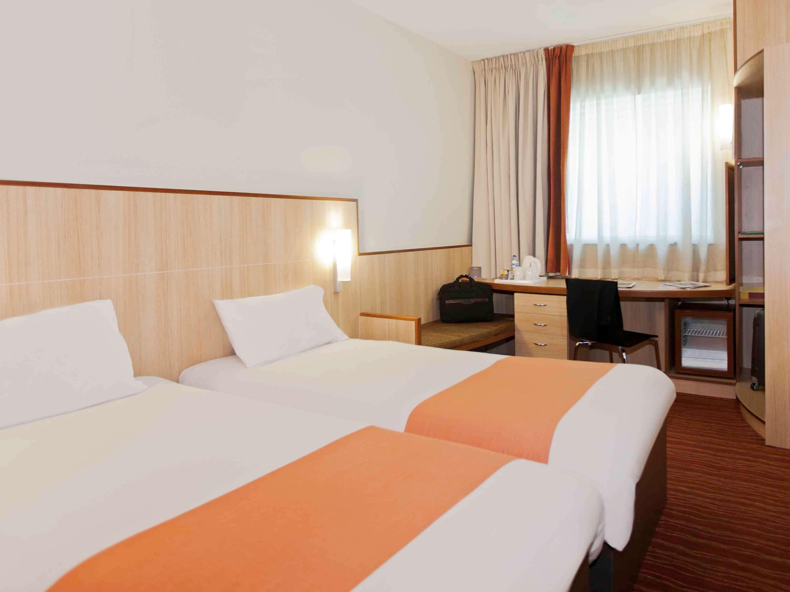 Ibis Al Barsha Hotel Dubai Exterior foto