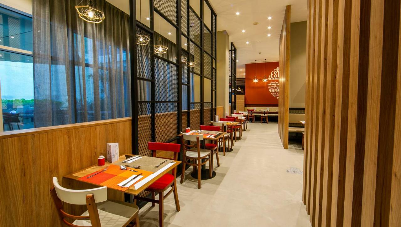 Ibis Al Barsha Hotel Dubai Exterior foto